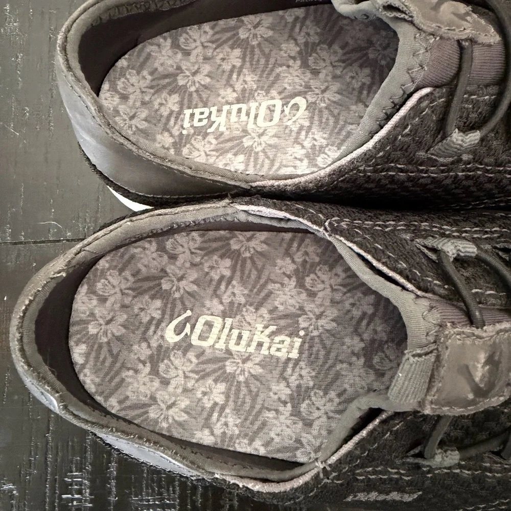 Men’s OluKai Alapa Li black slip on sneakers size 7 knot comfort casual travel‎